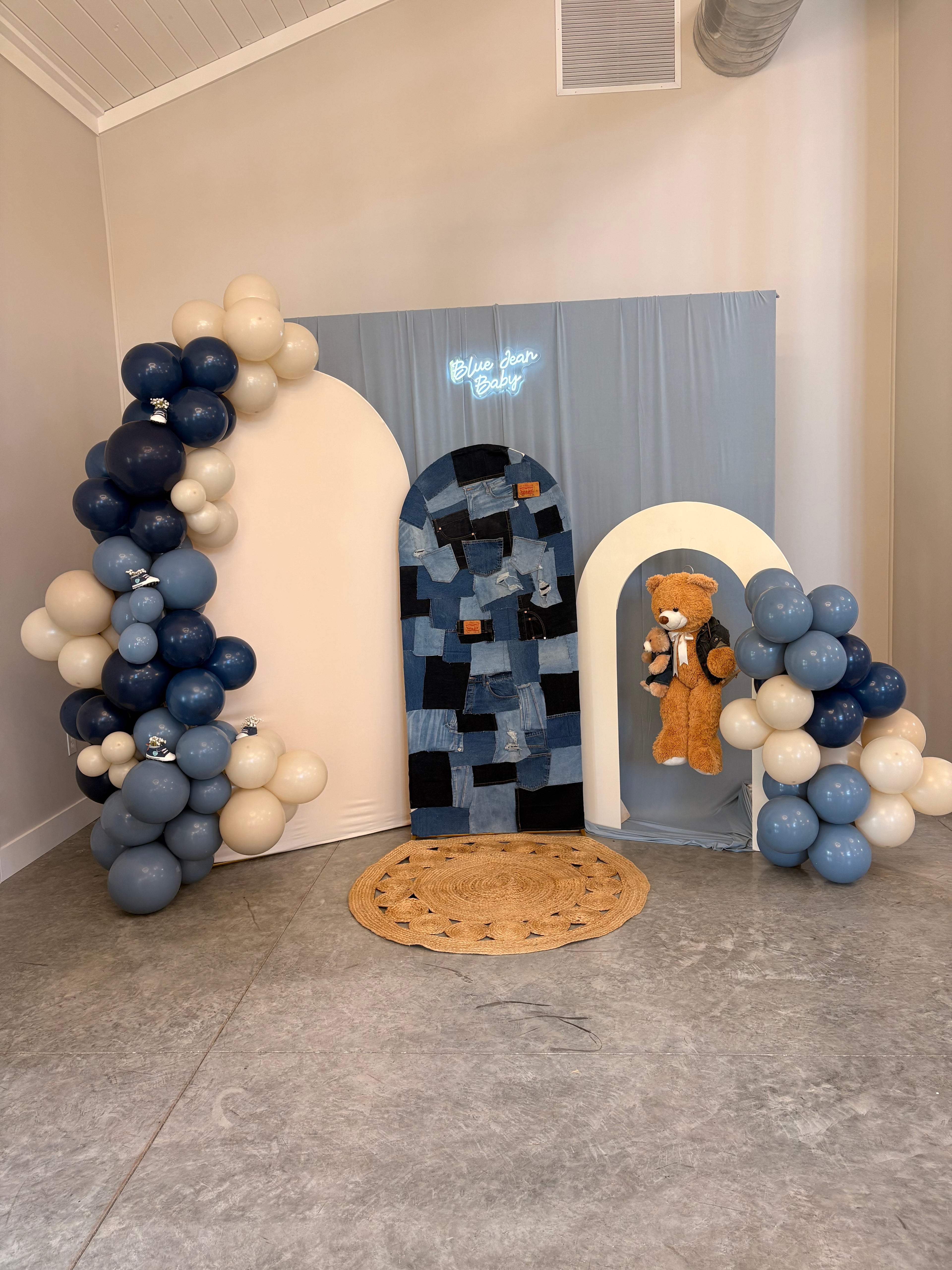 BALLOON ARCH